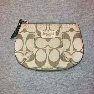 Coach. Coin purse.